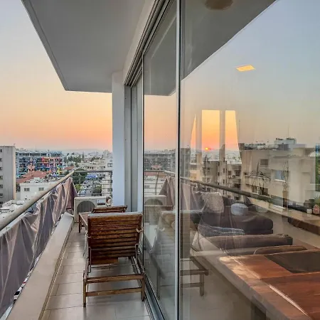 Seaview 3 Min Walk To شقة