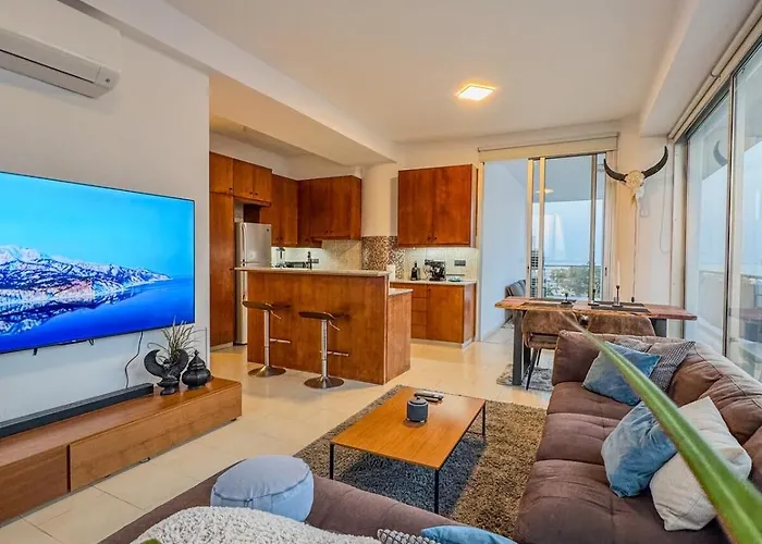 Seaview 3 Min Walk To * Larnaca