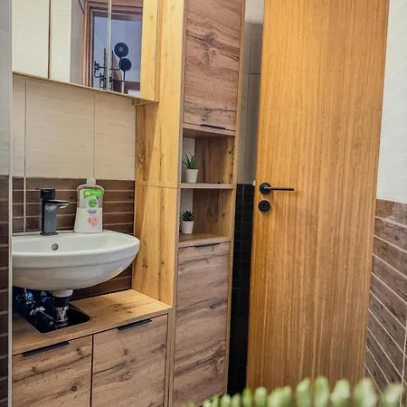 Seaview 3 Min Walk To *