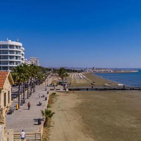 Seaview 3 Min Walk To Larnaca